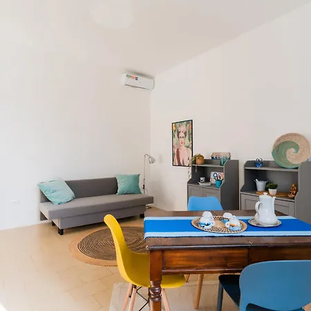 Camilla A Villa Otranto