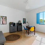 Camilla A Villa *
