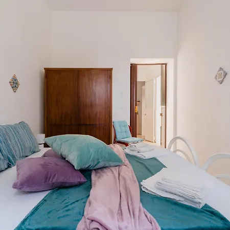 فيلة Camilla A أوترانتو